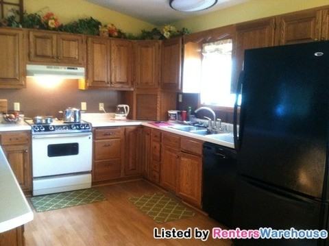 32698 Meadow Ln - Photo 3 of 14