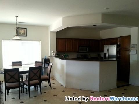 5623 S 54th Dr - Photo 2 of 9