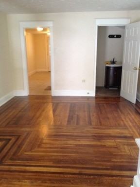 122 S Walnut St - Photo 3 of 9