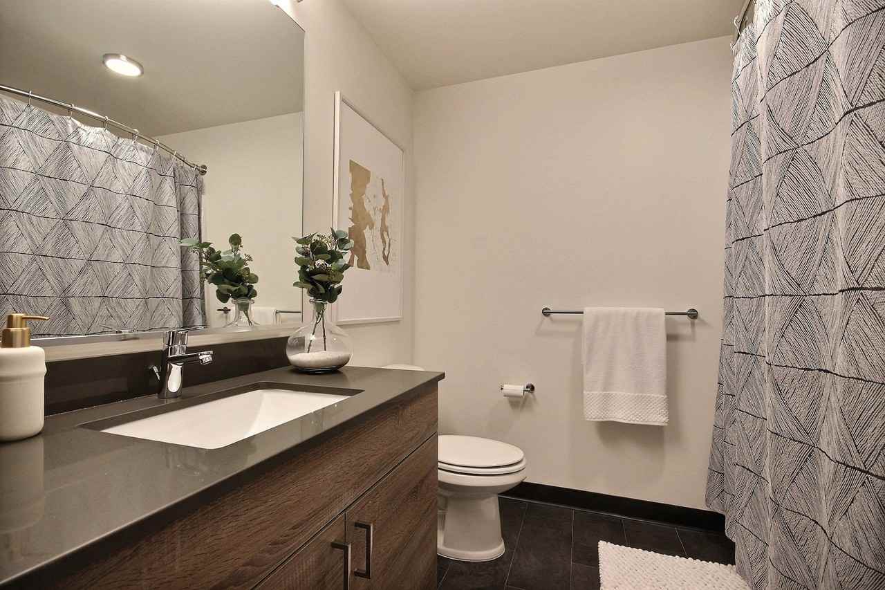 Crew Apartments - Photo 6 of 31