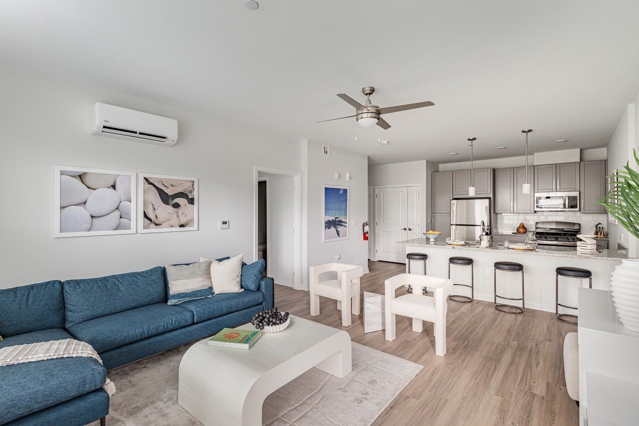 Glen Oaks Apartments - Photo 5 of 21