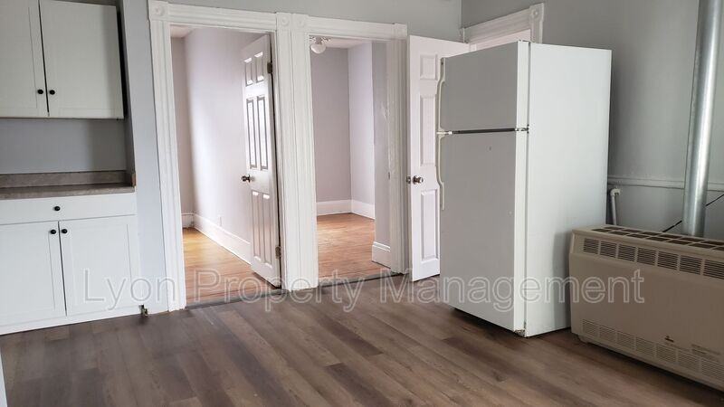 276 Hunt St #2F - Photo 3 of 10