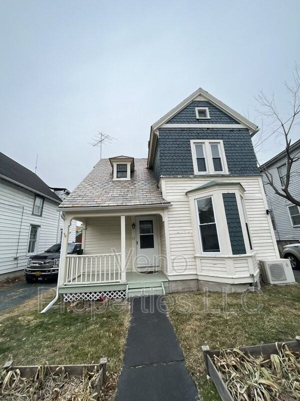 13 Walker Ave - Photo 2 of 27