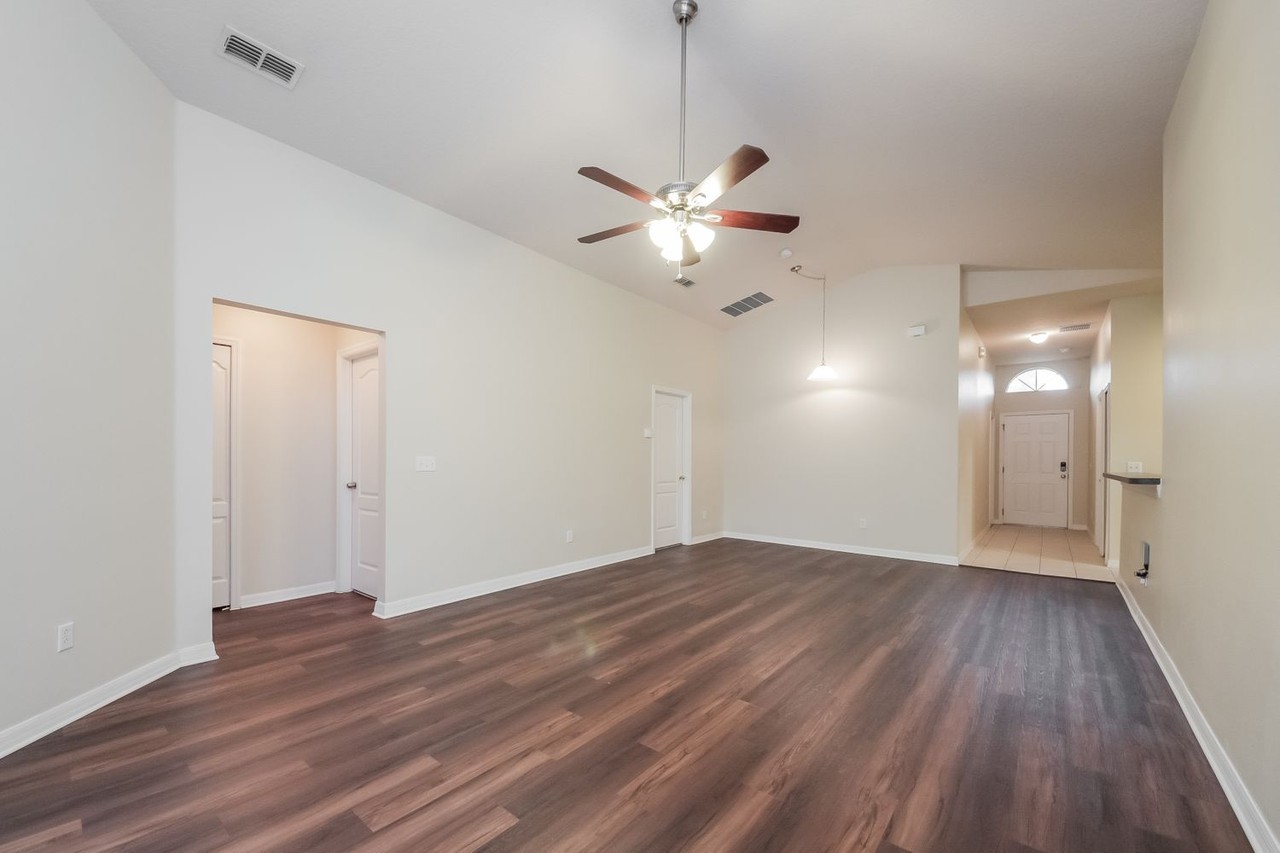 256 Starbird Ct - Photo 2 of 18