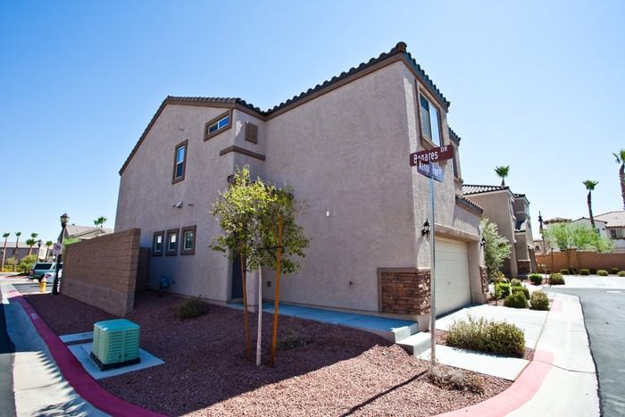 1512 Mango Rose Ct - Photo 2 of 20