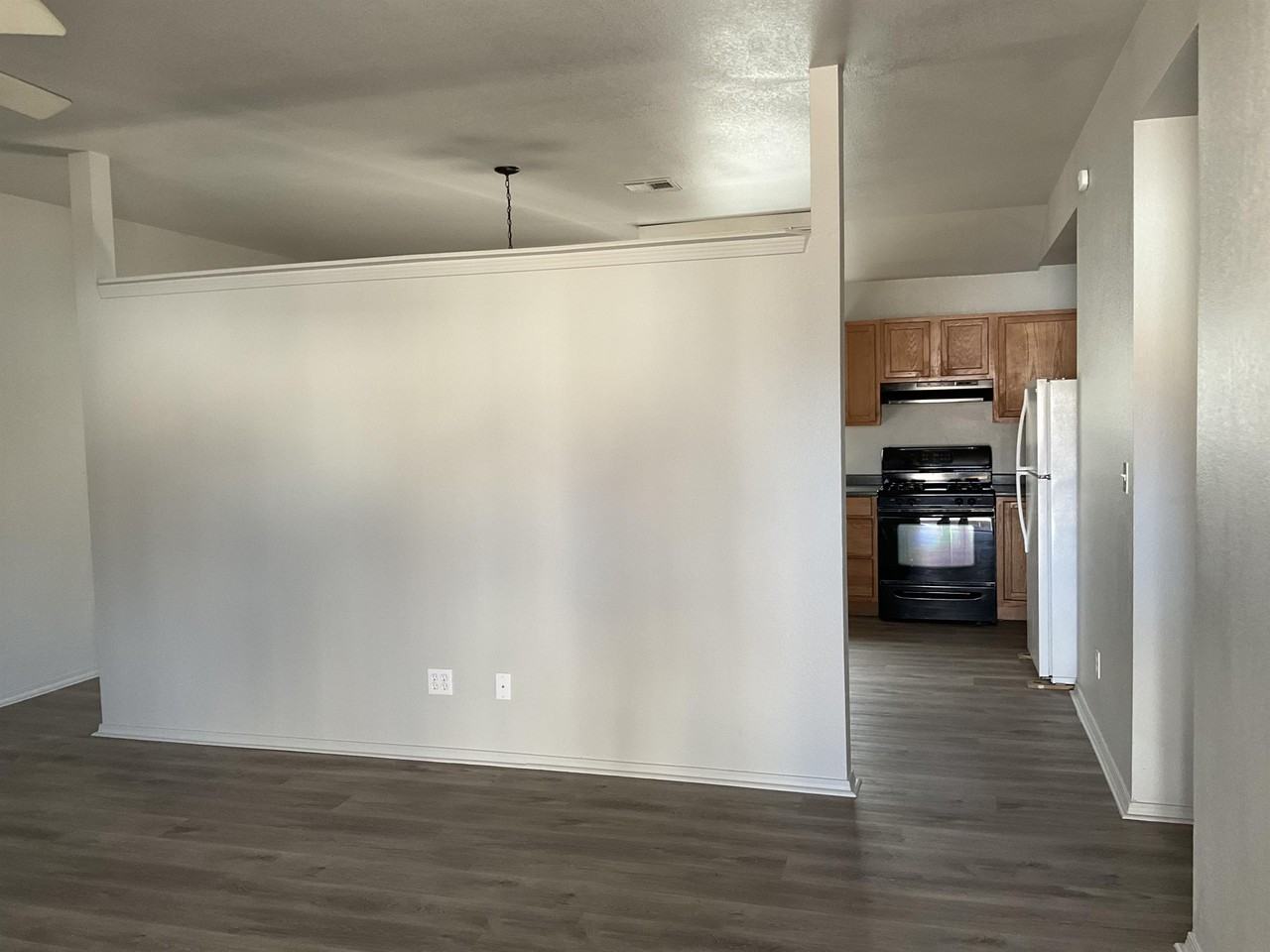 2213 Post Oak Dr #1 - Photo 4 of 17