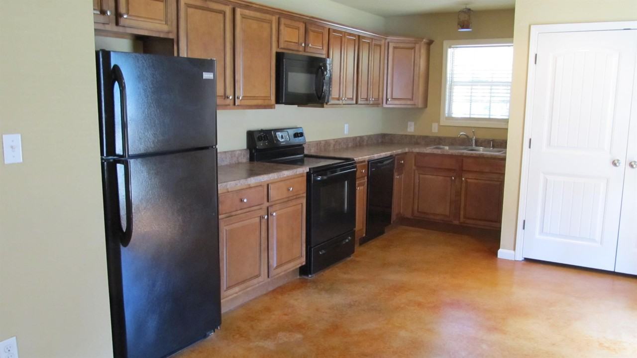 1319 Turner St #B - Photo 3 of 9