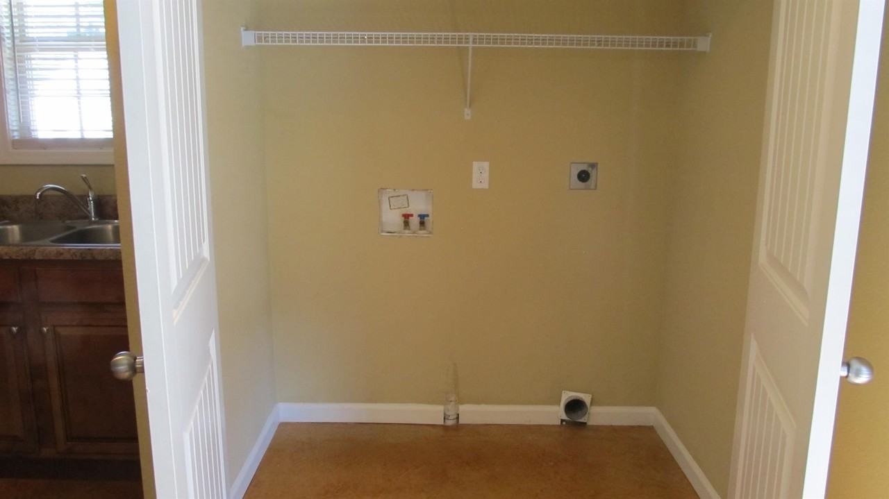 1319 Turner St #B - Photo 4 of 9