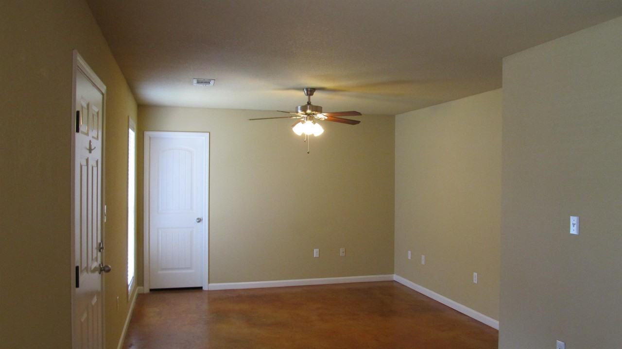 1319 Turner St #B - Photo 5 of 9