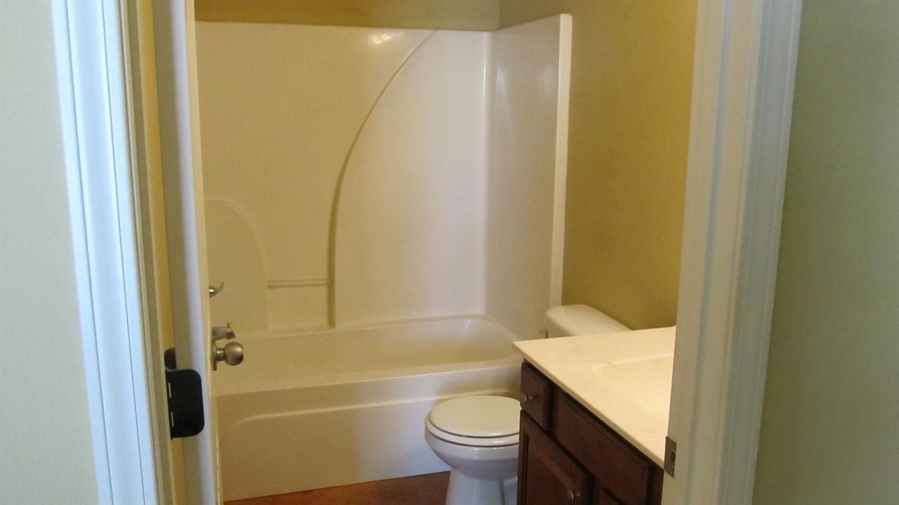 1319 Turner St #B - Photo 6 of 9