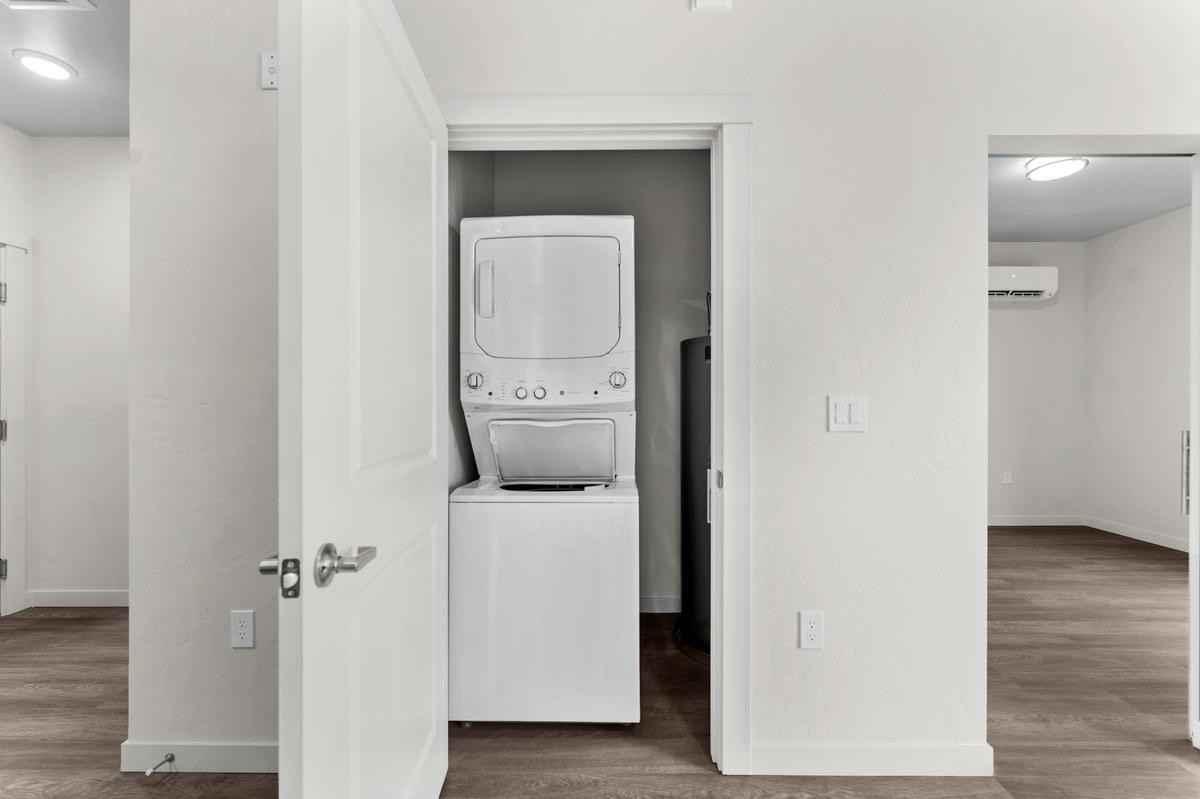 33 E Idaho Ave - Photo 5 of 7