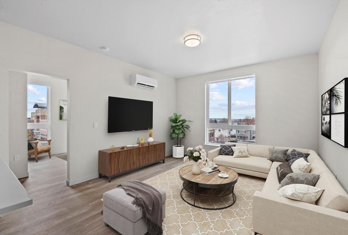 33 East Idaho Avenue - Photo 3 of 7