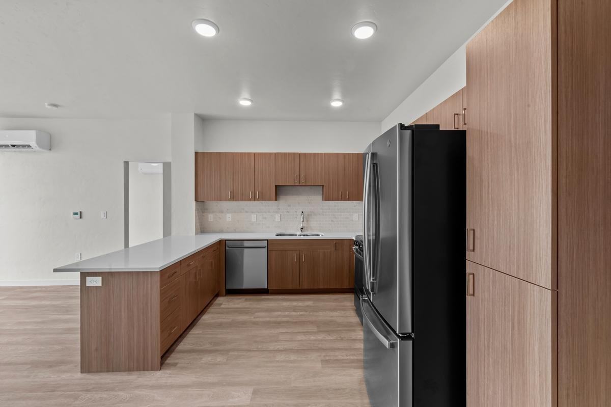 33 East Idaho Avenue - Photo 2 of 7