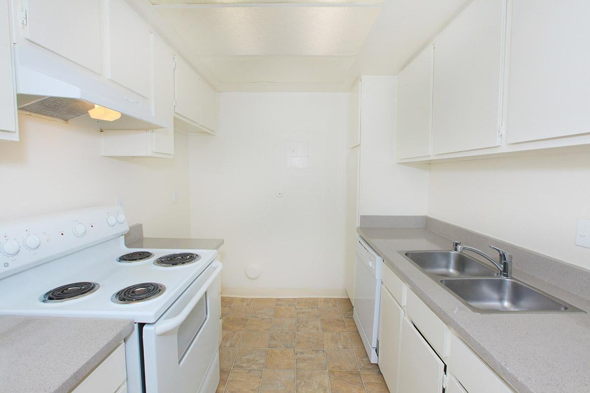 3070 E Frontera St - Photo 5 of 50