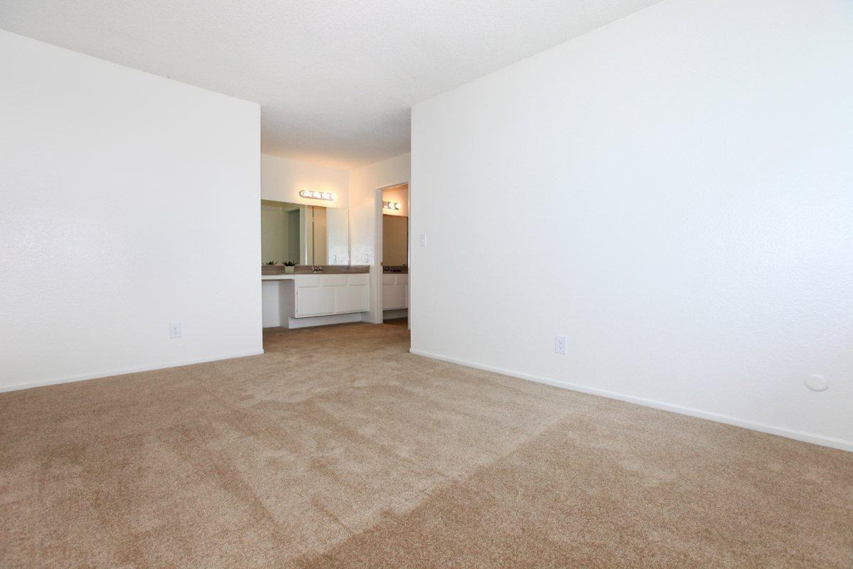 3070 E Frontera St - Photo 5 of 50