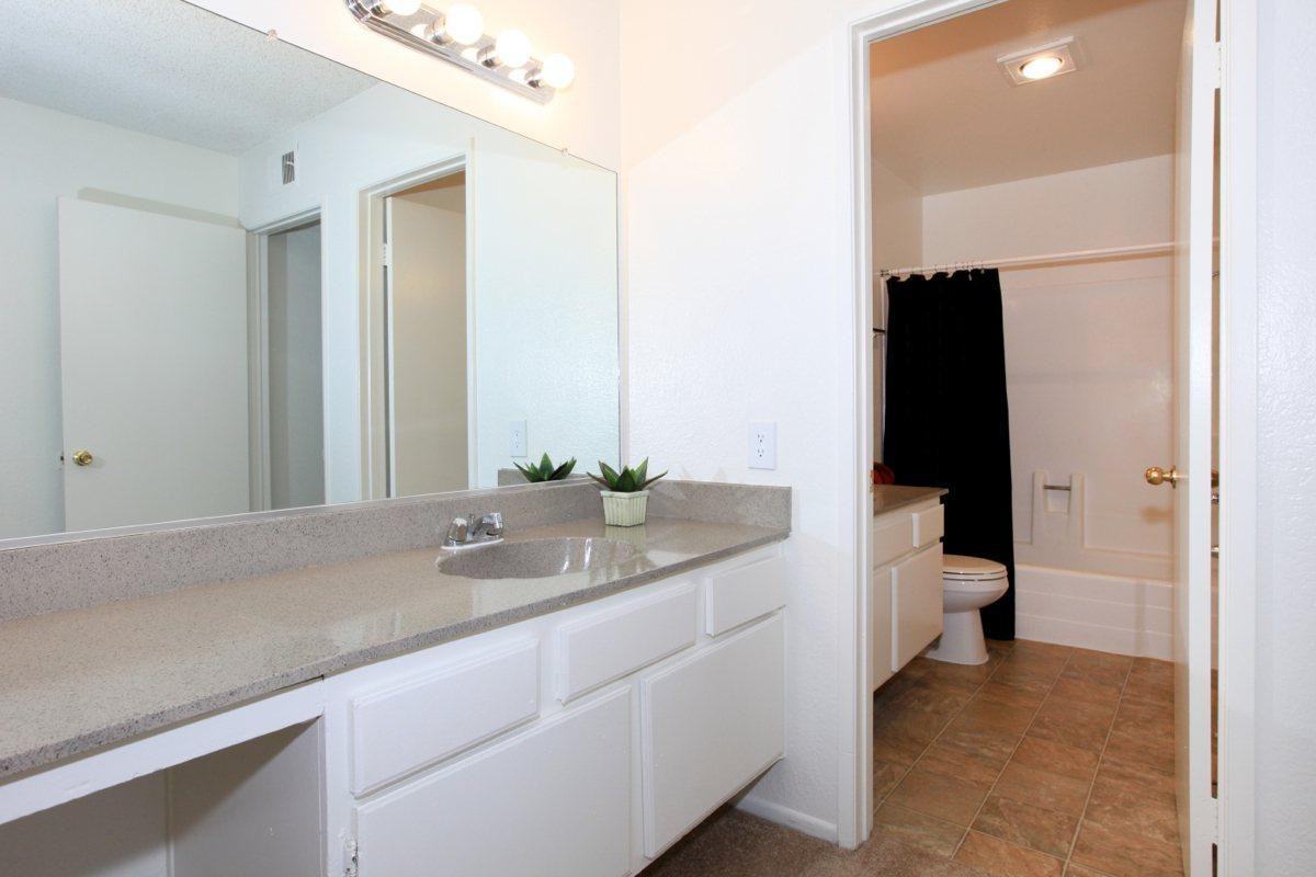 3070 E Frontera St - Photo 5 of 50