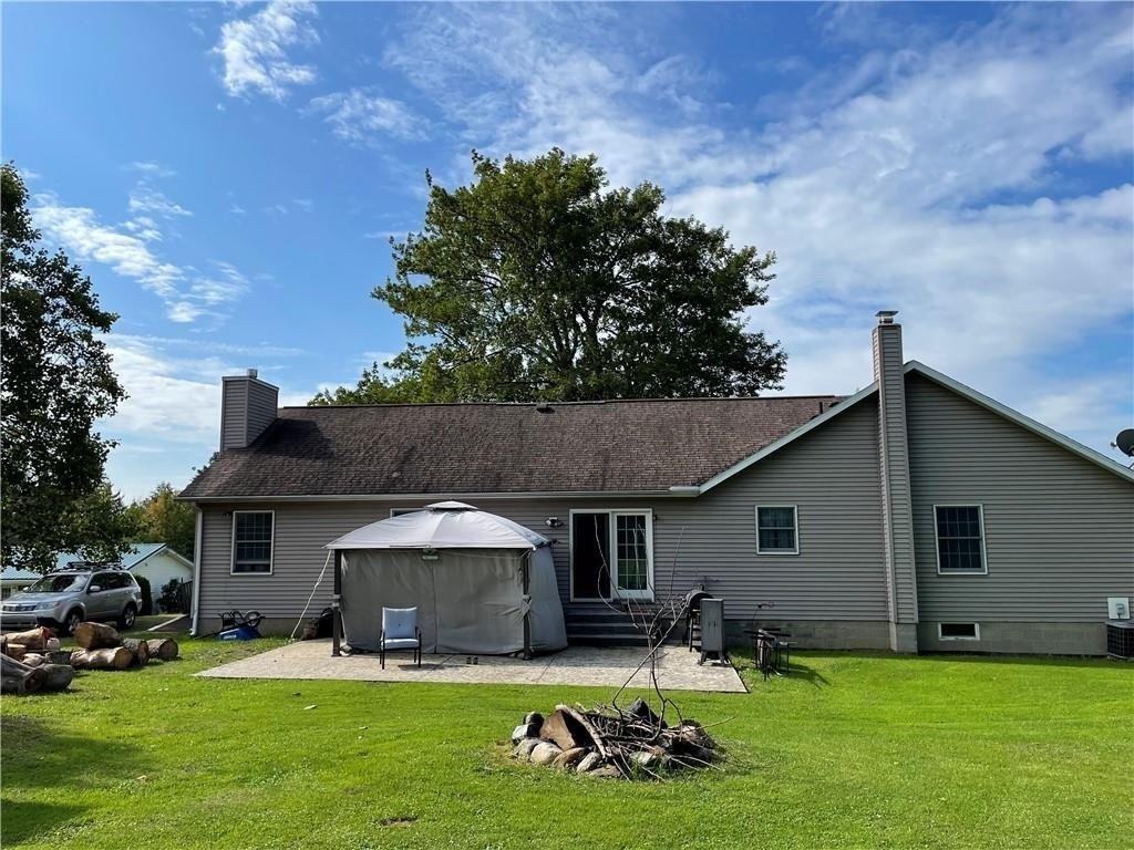 9381 Lake Pleasant Rd - Photo 2 of 21