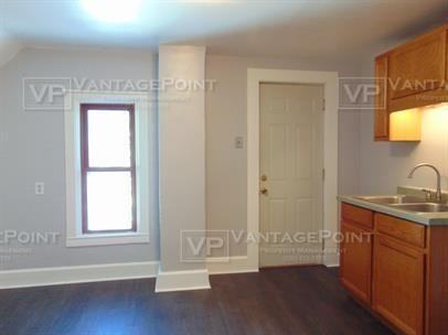 1319 Cherry St - Photo 2 of 13