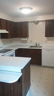 156 NW Linneman Ave - Photo 3 of 13