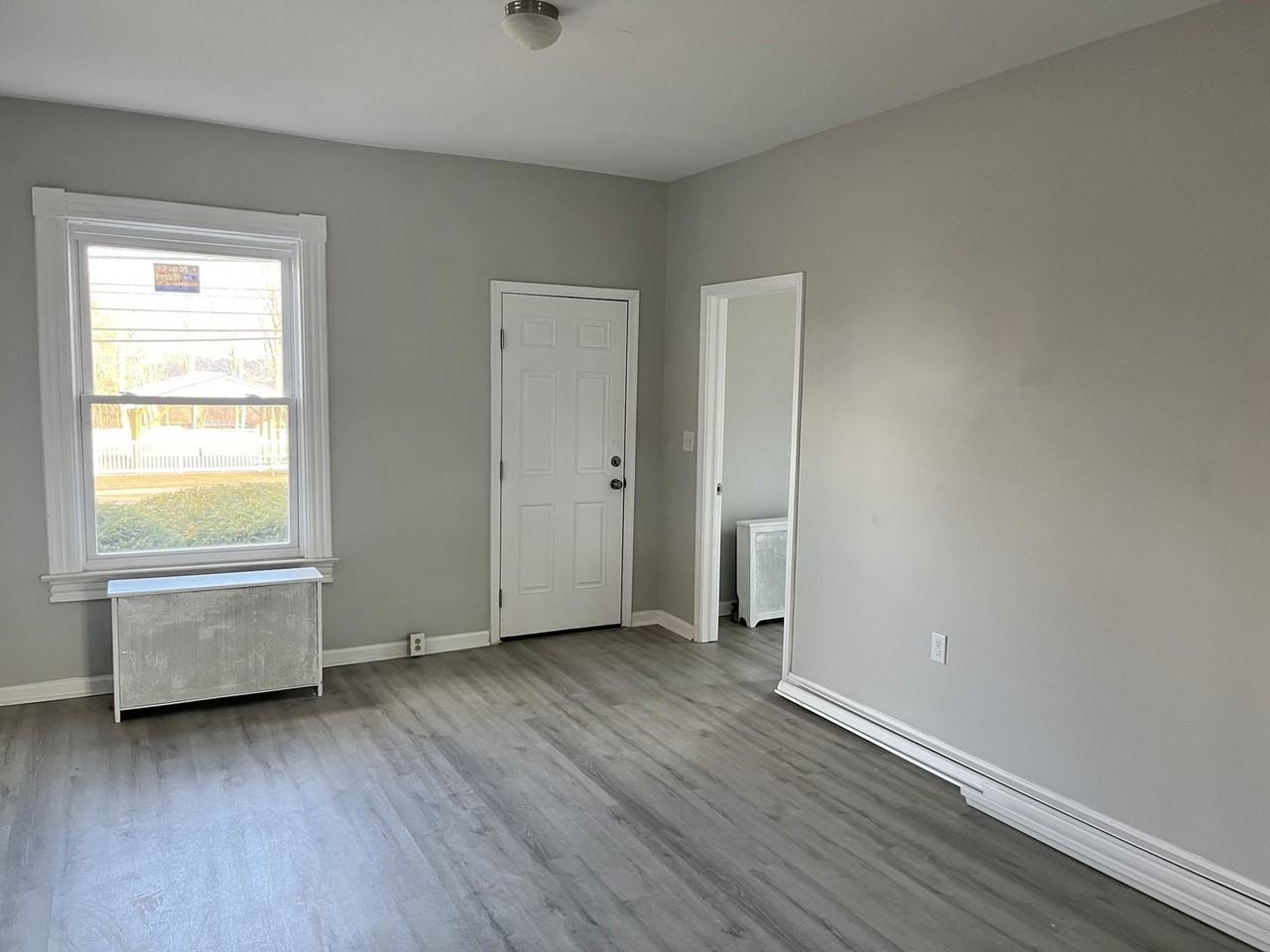 3743 Birney Ave #1stFL - Photo 3 of 10