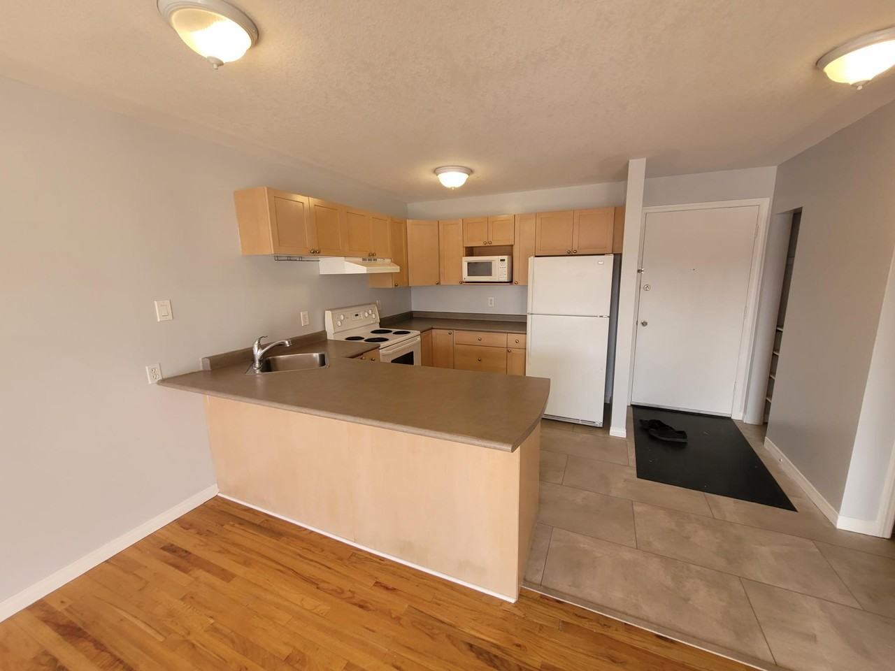 Westmount Apartments 11008 124 St Nw, Edmonton, AB T5M 0J4 Zumper