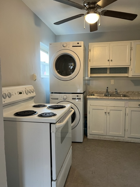 102 1/2 E Riverview Dr - Photo 2 of 10