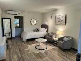 2115 W Ontario St #1 - Photo 3 of 4