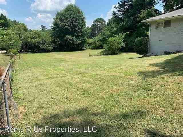 6082 Wedgewood Dr Se - Photo 3 of 16