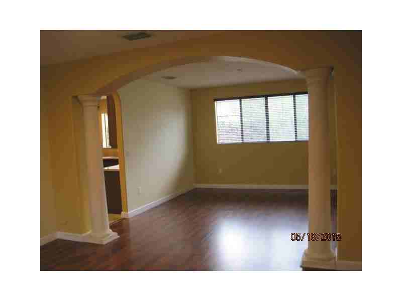 18822 SW 74th Ct - Photo 3 of 4