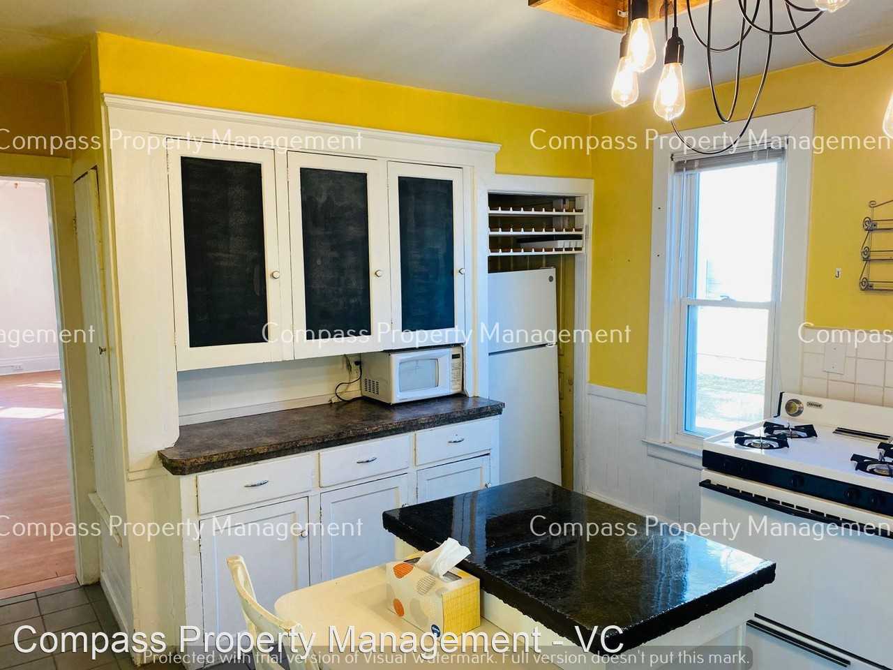 1027 Fulton St. East - Photo 2 of 10