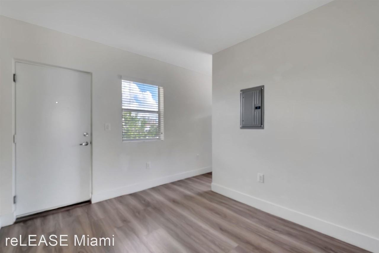 Flats At Wynwood South - Photo 3 of 21