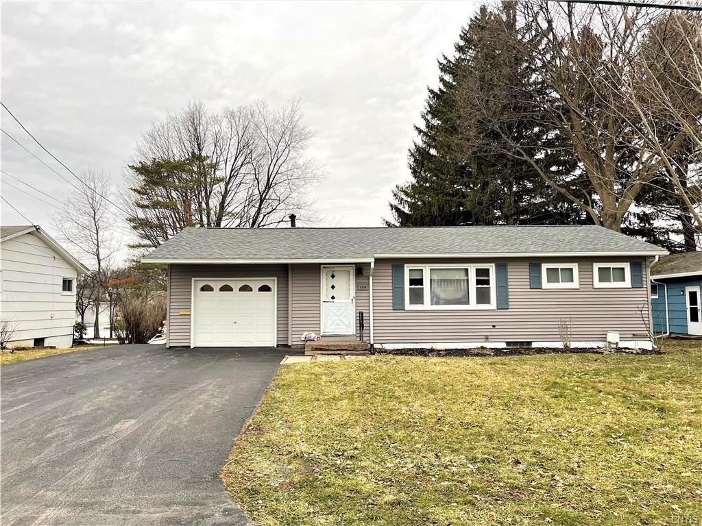 106 Sargent Ln, Liverpool, NY 13088 4 Bedroom House for 2,400/month