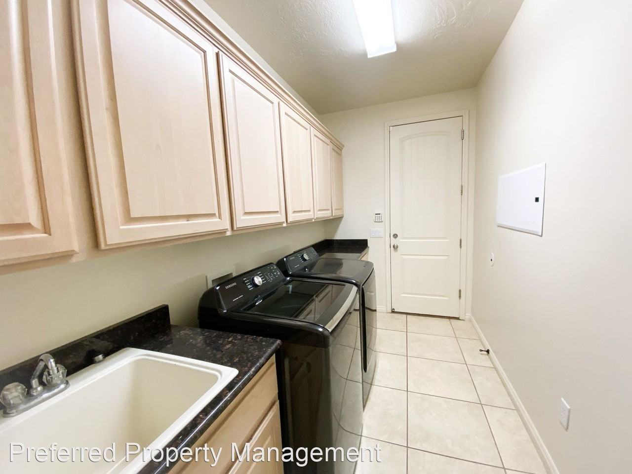 3072 E Slick Rock Rd - Photo 2 of 26