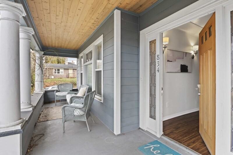 834 15th Ave - Photo 3 of 16