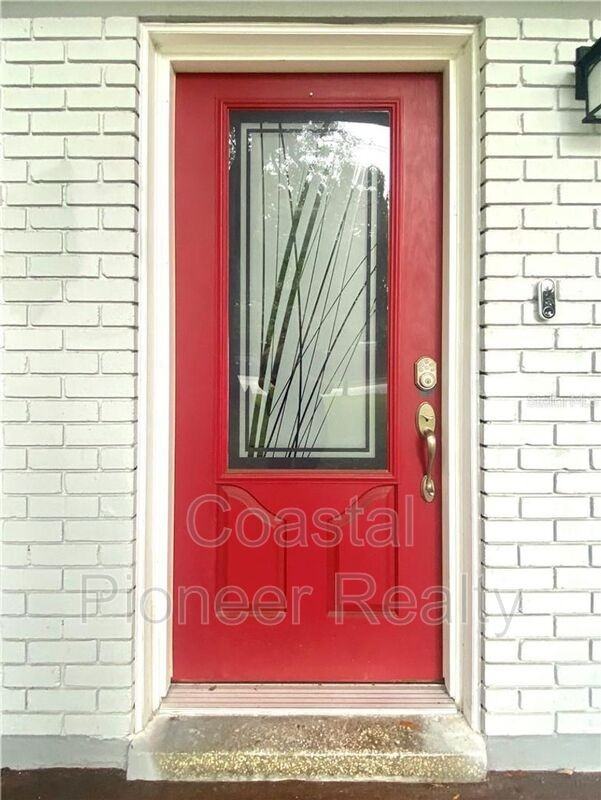 1520 S Church Ave - Photo 2 of 25