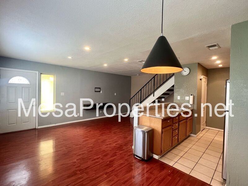 2365 Pepper St - Photo 3 of 20
