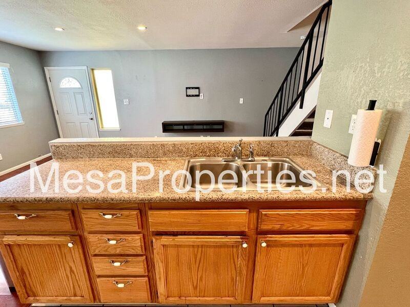2365 Pepper St - Photo 5 of 20