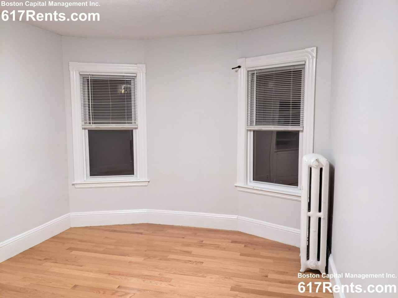 25 Moreland St #2 - Photo 5 of 16