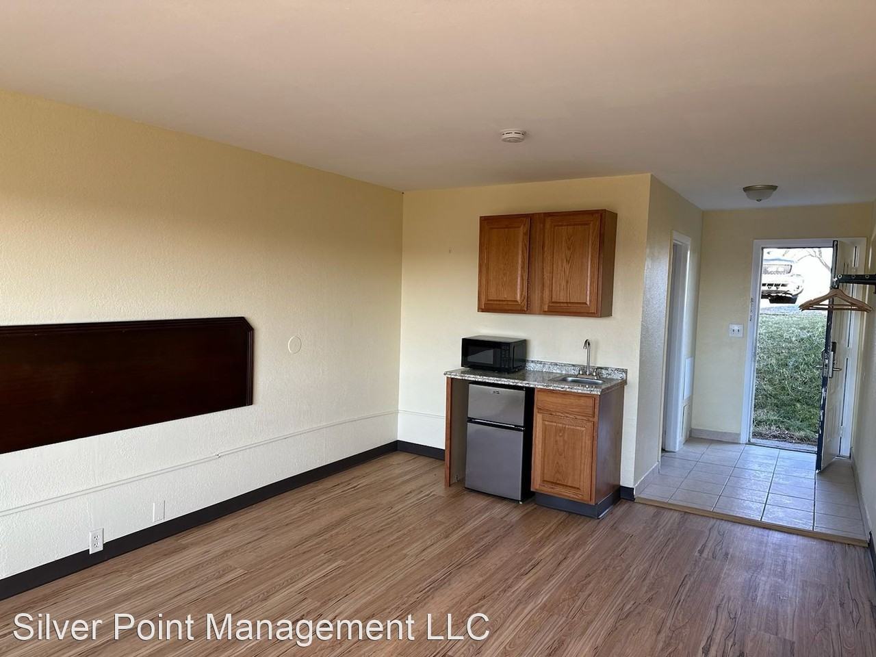 6108 Loomis Rd - Photo 2 of 2