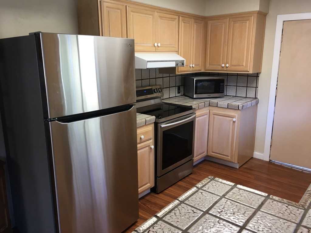 3690 Tulare St - Photo 4 of 17