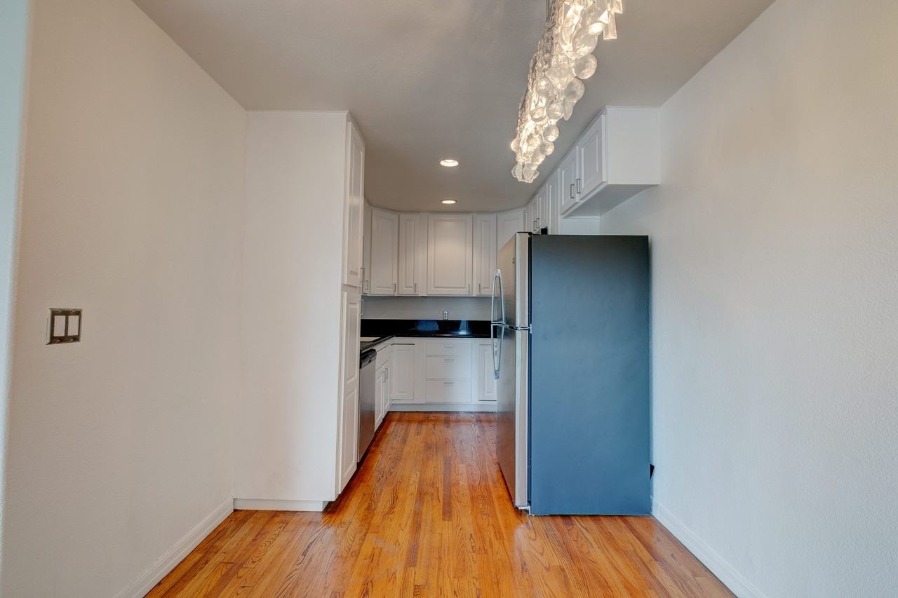 9061 Keith Ave - Photo 2 of 23