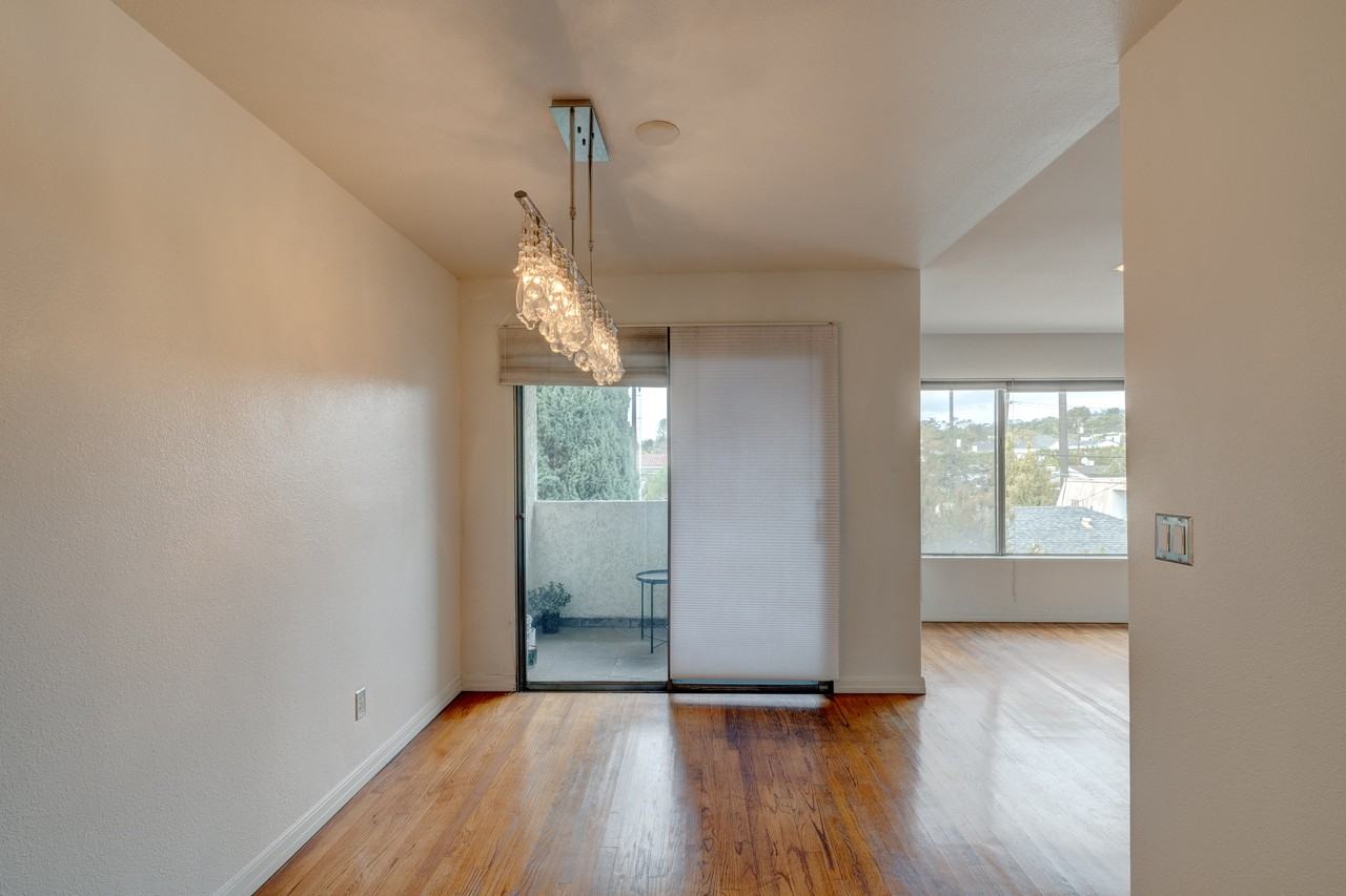 9061 Keith Ave - Photo 3 of 23