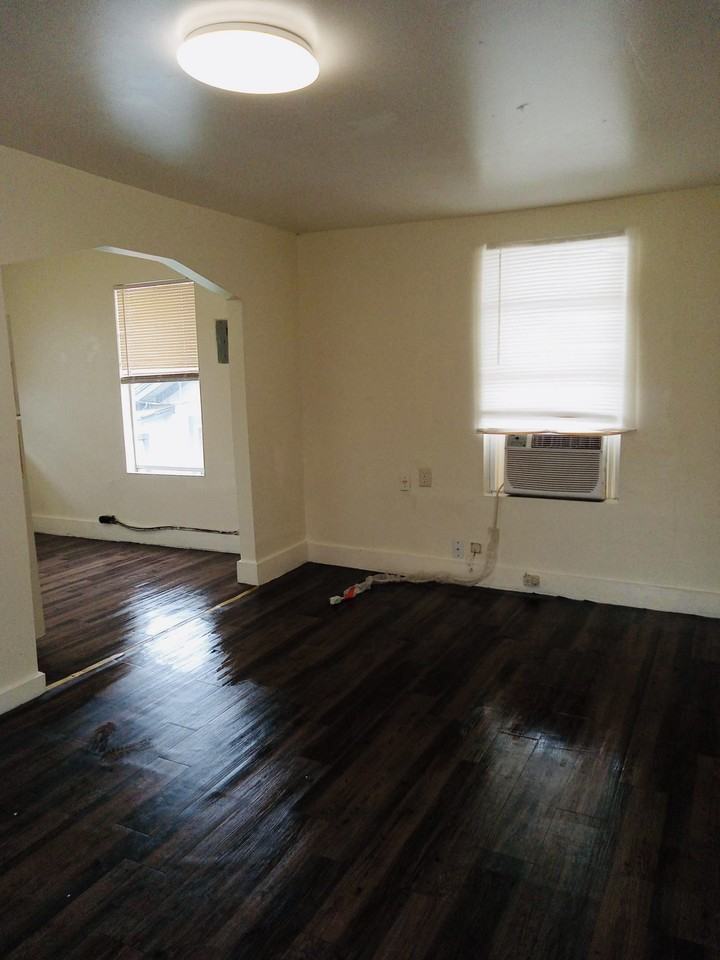 214 E Huff Ave - Photo 3 of 6