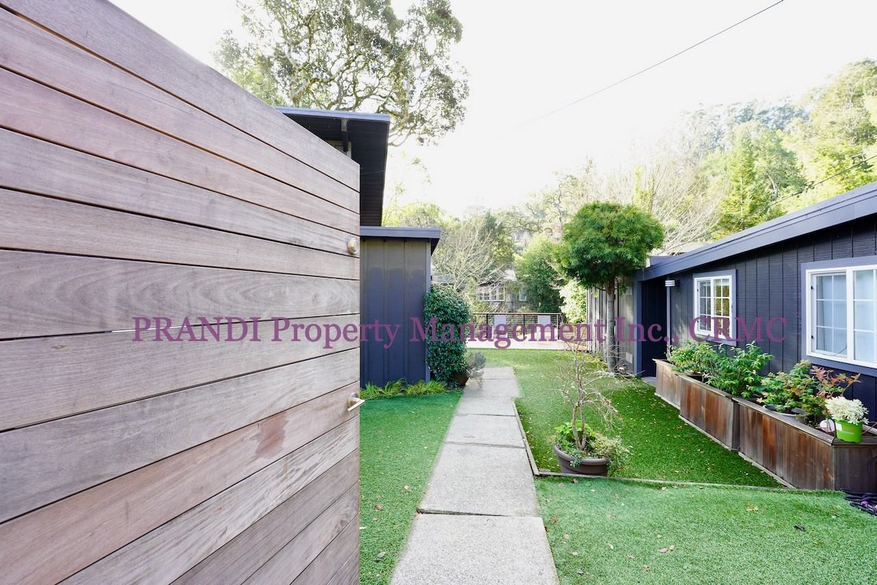 301 Evergreen Ln - Photo 2 of 32