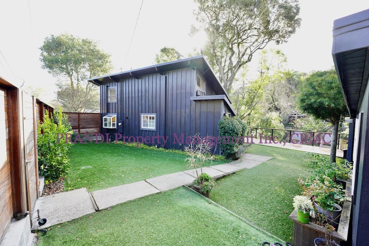 301 Evergreen Ln - Photo 3 of 32