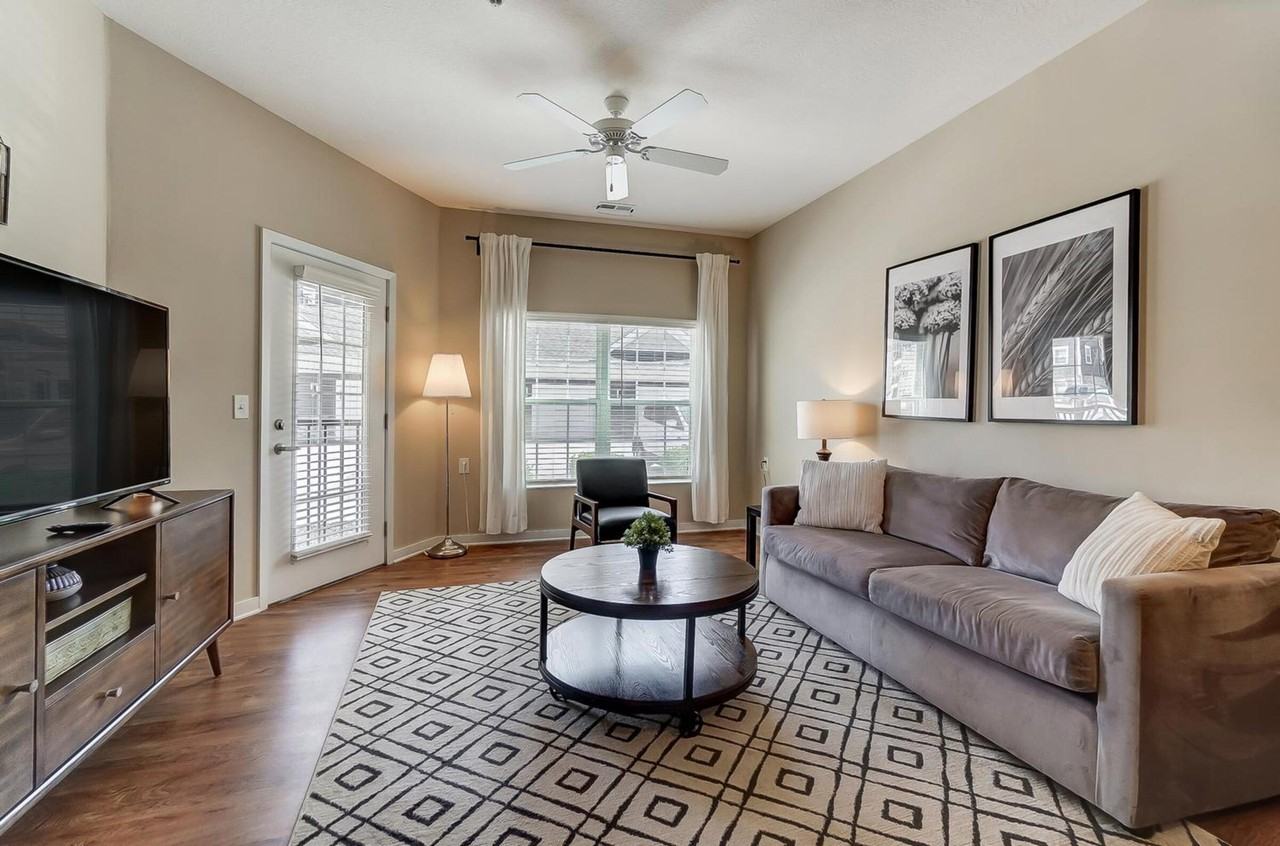 5761 Fenimore Trail Drive West - Photo 3 of 50