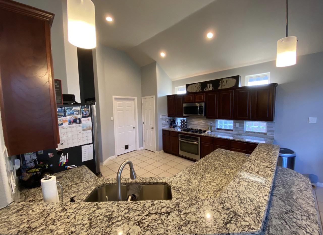 914 Kilbridge Ln #914 - Photo 2 of 10