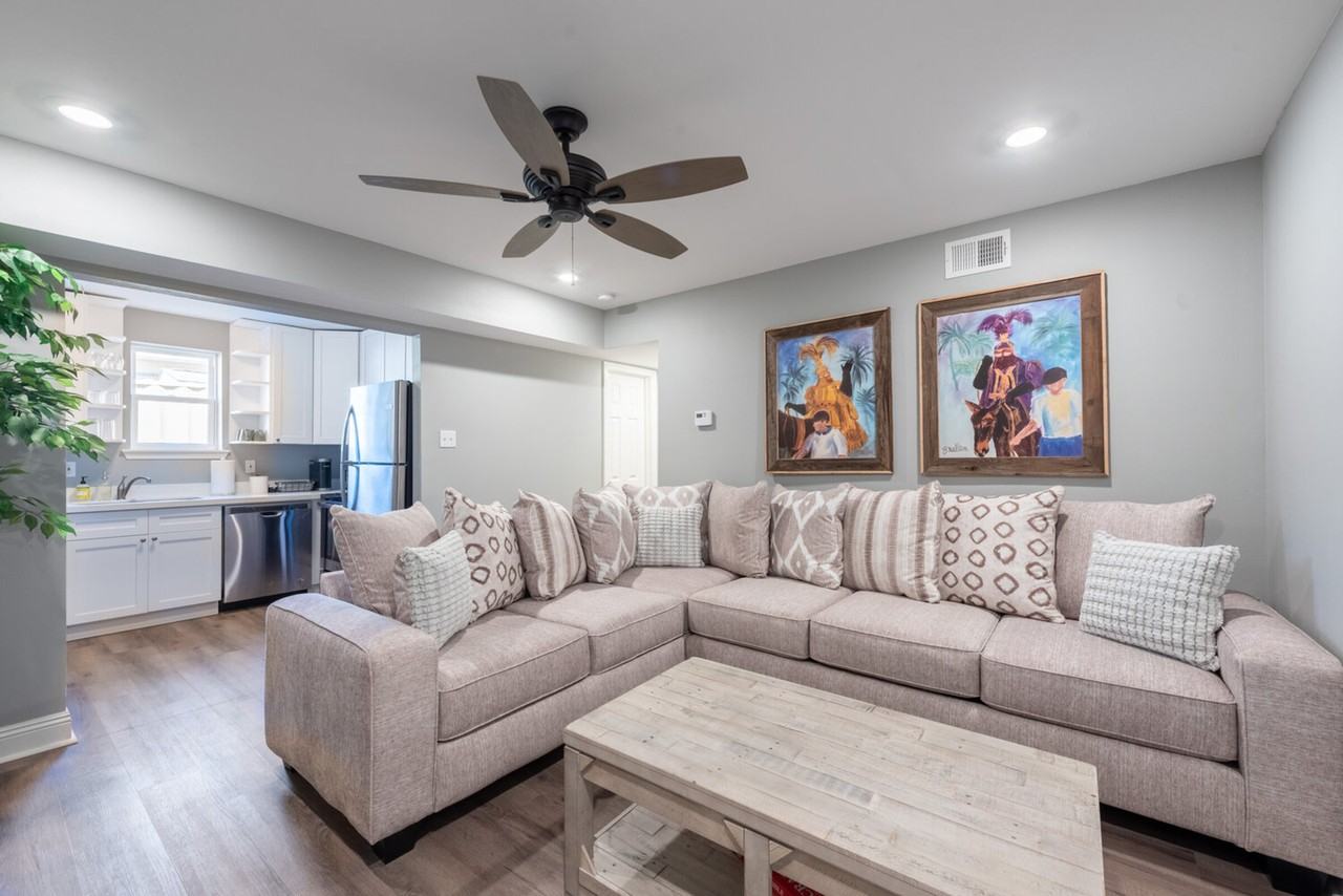 1132 Carondelet St. - Photo 2 of 45