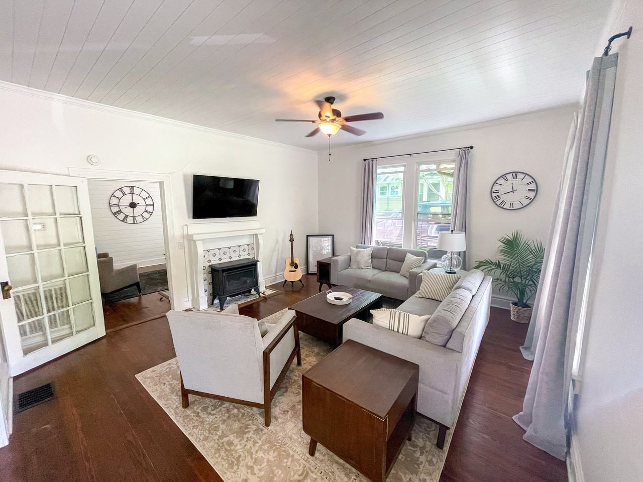 105 3rd Ave #1 - Photo 2 of 8