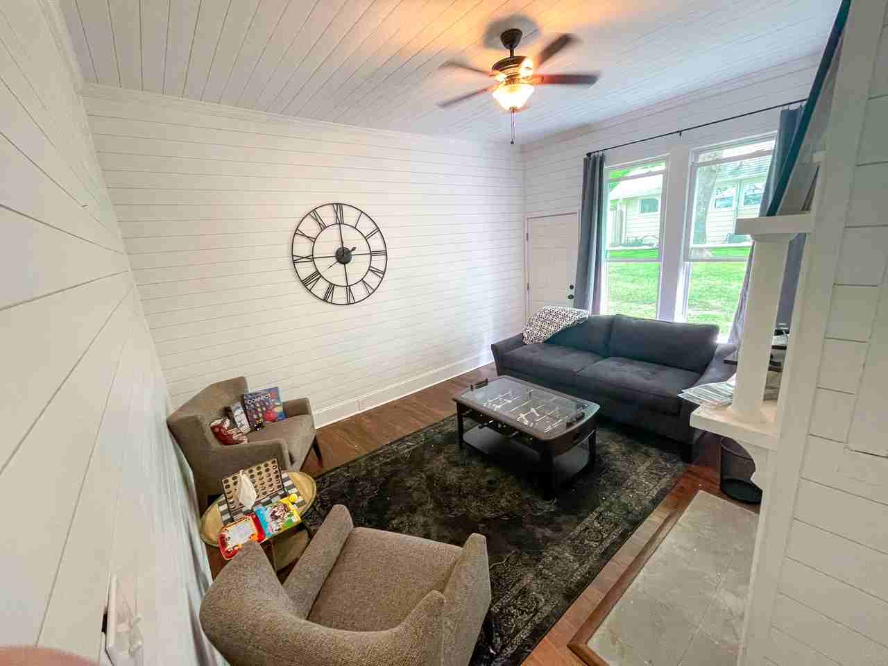 105 3rd Ave #1 - Photo 3 of 8